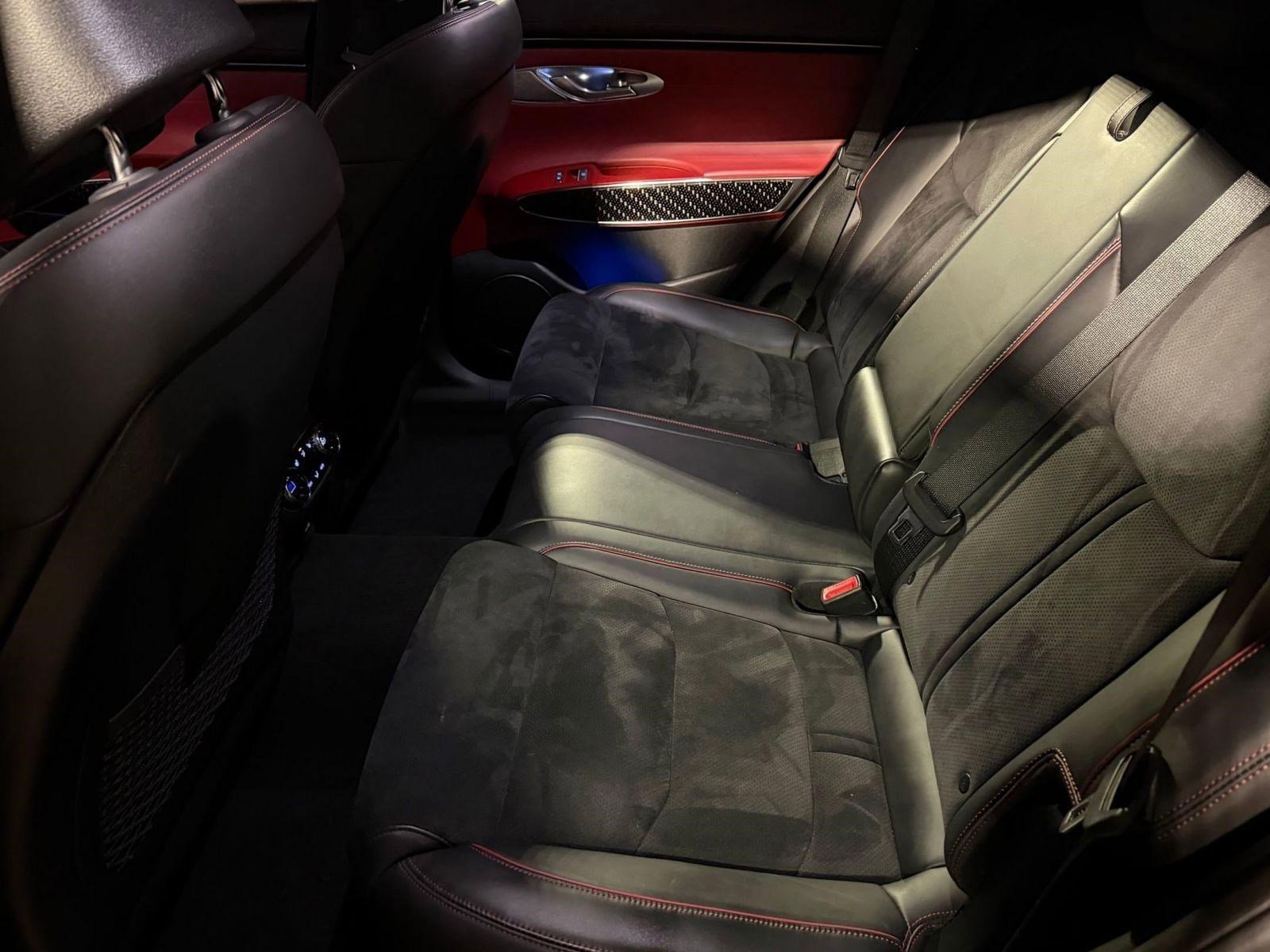 Used 2022 Genesis GV70 3.5T Sport w/ Sport Prestige Package AWD/4WD image 15