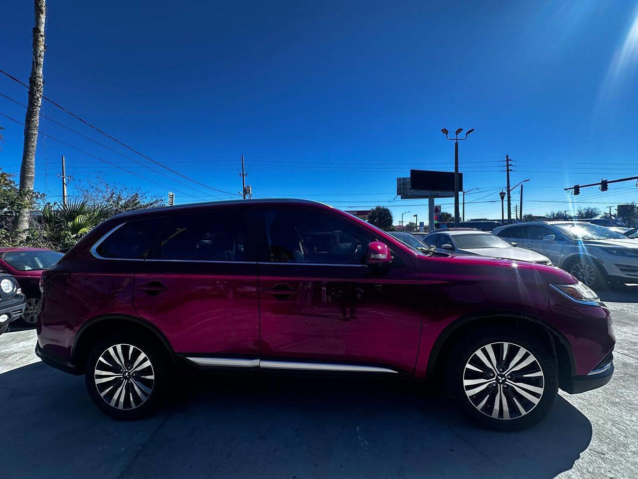 Used 2020 Mitsubishi Outlander SE image 4