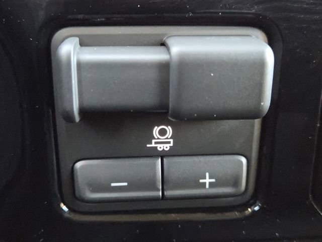 New 2026 GMC Sierra 1500 SLE w/ Preferred Package image 7