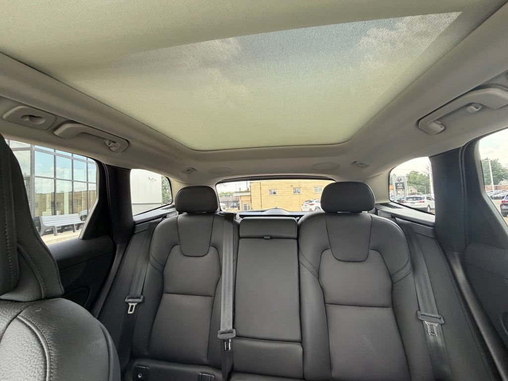 Used 2024 Volvo XC60 B5 Plus w/ Climate Package AWD/4WD image 11