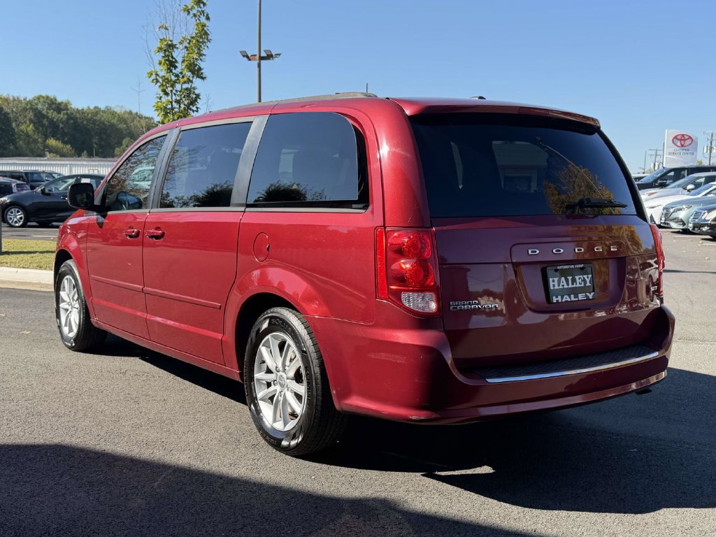 Used 2016 Dodge Grand Caravan SXT w/ UConnect Hands-Free Group FWD image 20