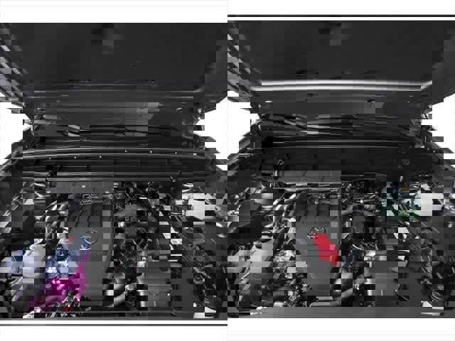 Used 2025 Toyota Highlander LE image 8