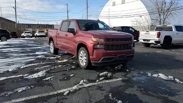 Used 2020 Chevrolet Silverado 1500 Custom w/ Custom Value Package image 2