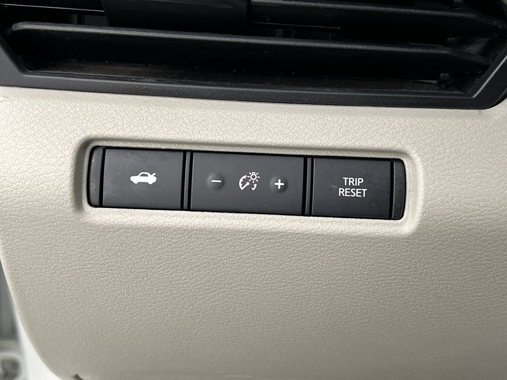 Used 2024 Nissan Altima 2.5 SV image 34