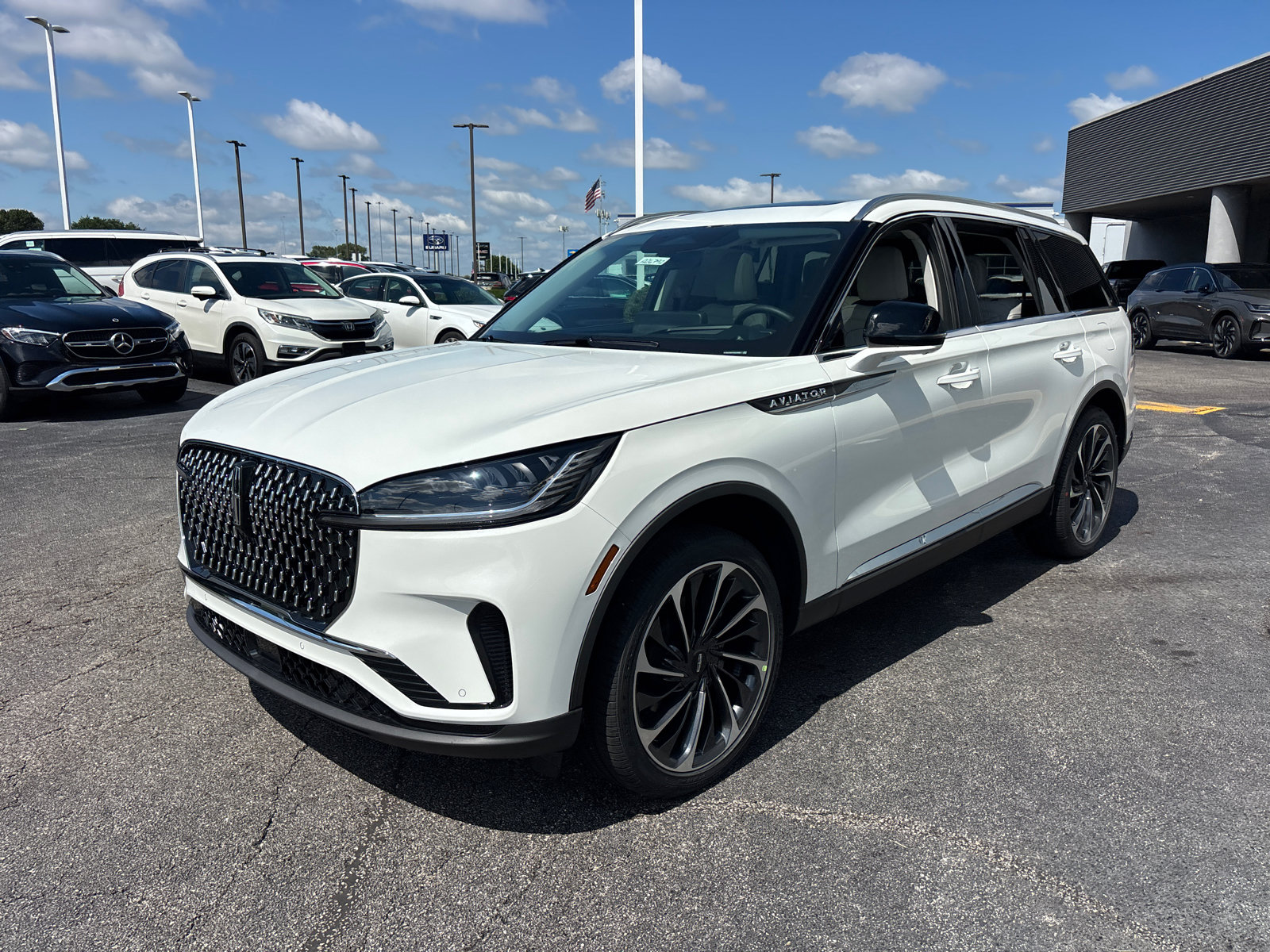 New 2026 Lincoln Aviator Reserve AWD/4WD image 3