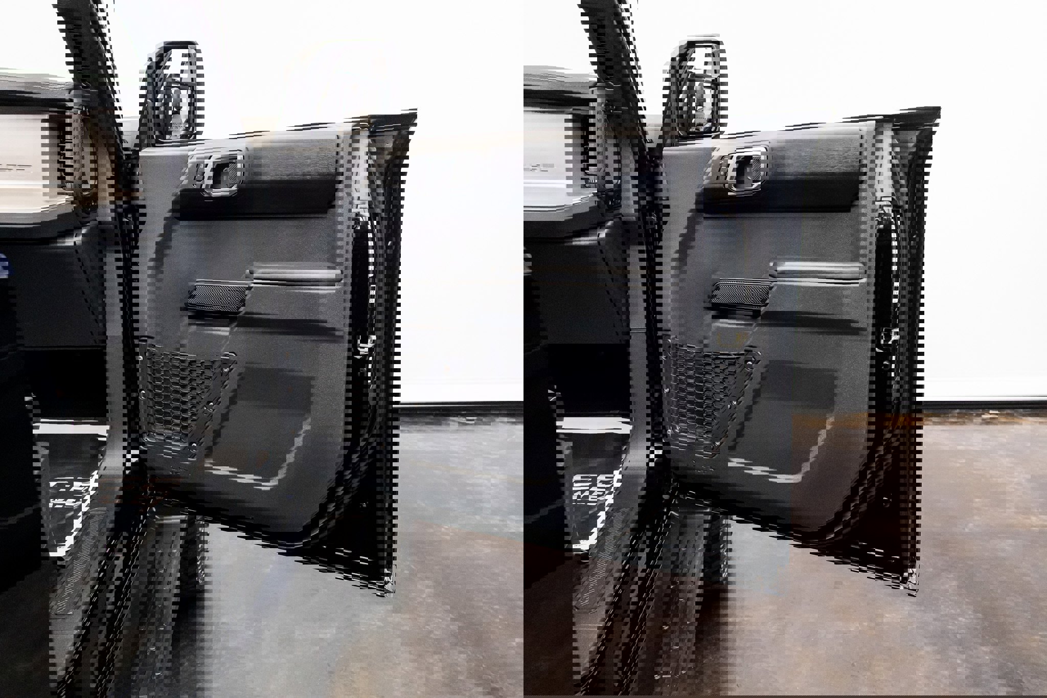 Used 2025 Ford Bronco Outer Banks image 35