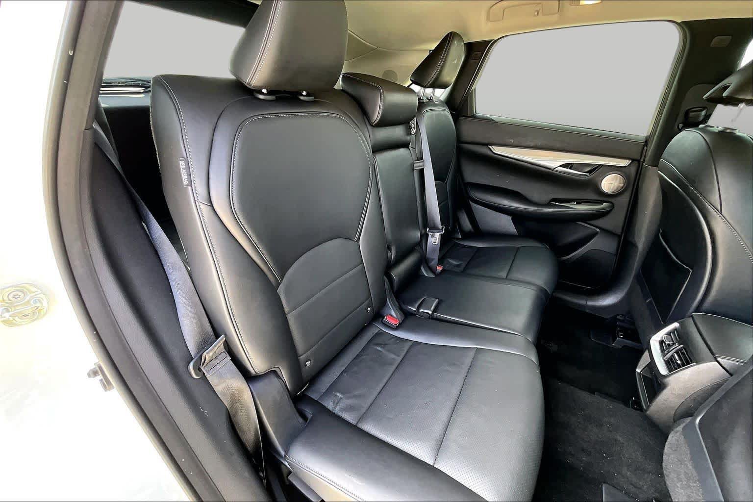 Used 2022 INFINITI QX50 Essential FWD image 18