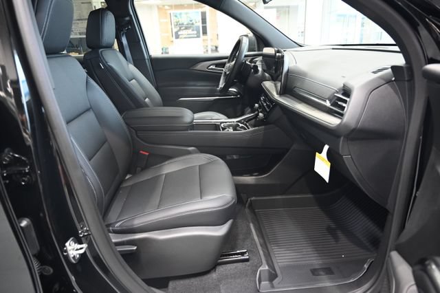 New 2026 Chevrolet Traverse LT w/ Midnight/Sport Edition FWD image 10