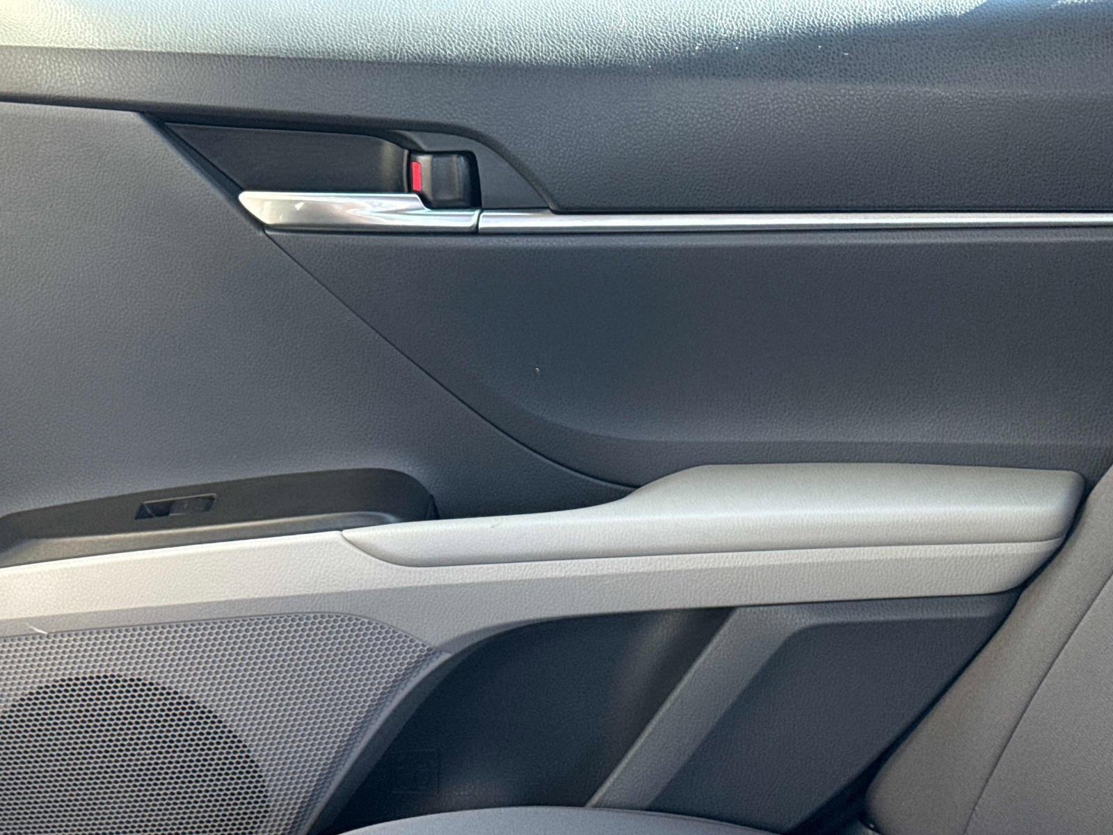 Used 2021 Toyota Camry LE image 15