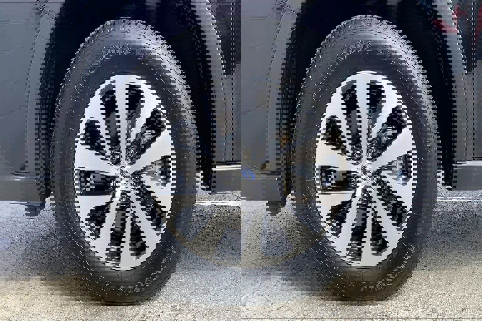 Used 2022 Subaru Outback Premium image 9