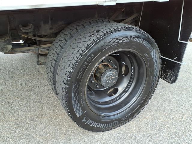 Used 2024 Ford F550 4x4 Regular Cab Super Duty image 13