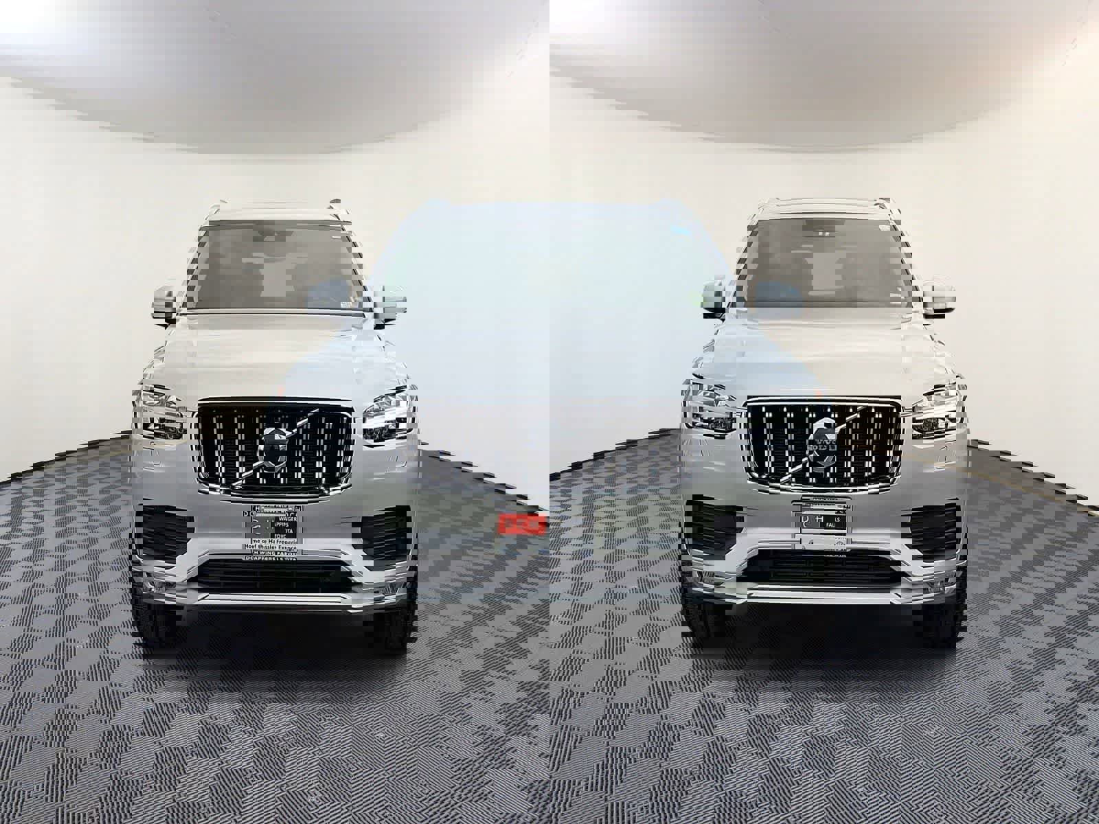 Used 2022 Volvo XC90 T6 Momentum w/ Climate Package image 3