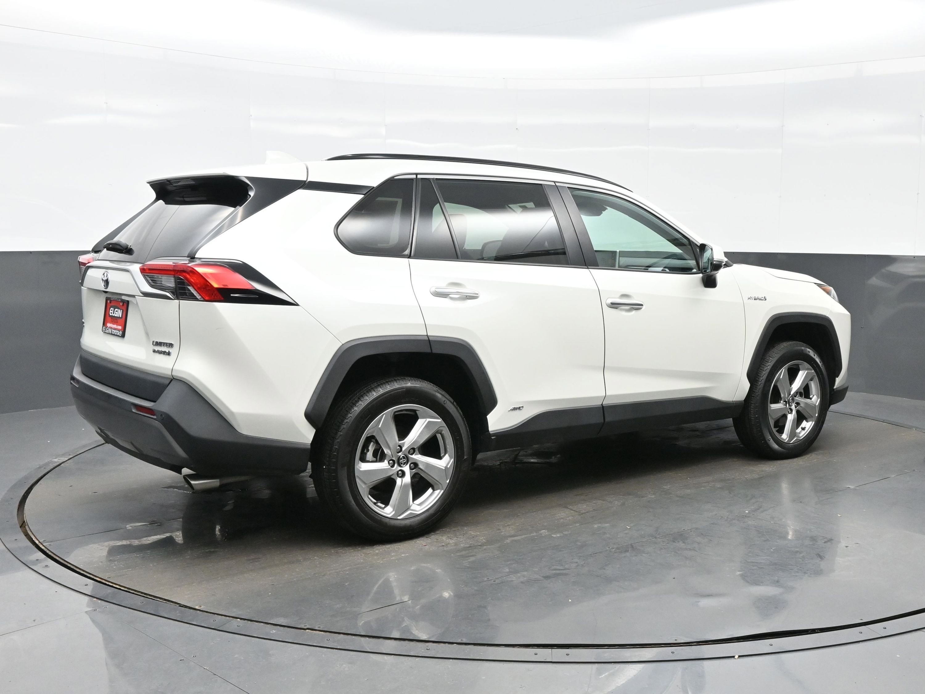 Used 2021 Toyota RAV4 Limited image 6