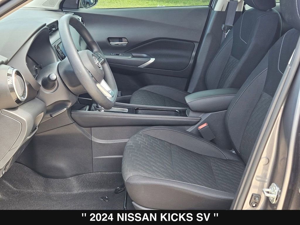 Used 2024 Nissan Kicks SV image 11