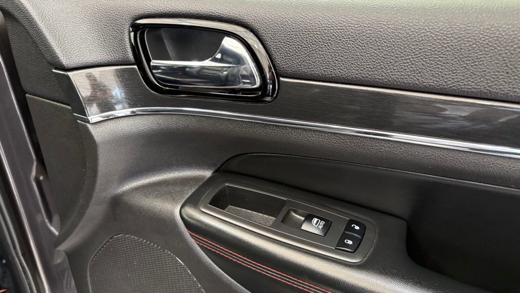 Used 2019 Jeep Grand Cherokee Trailhawk w/ Trailhawk Luxury Group AWD/4WD image 25