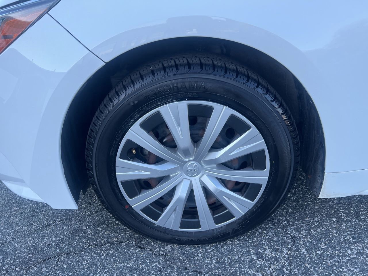 Used 2020 Toyota Corolla LE image 10