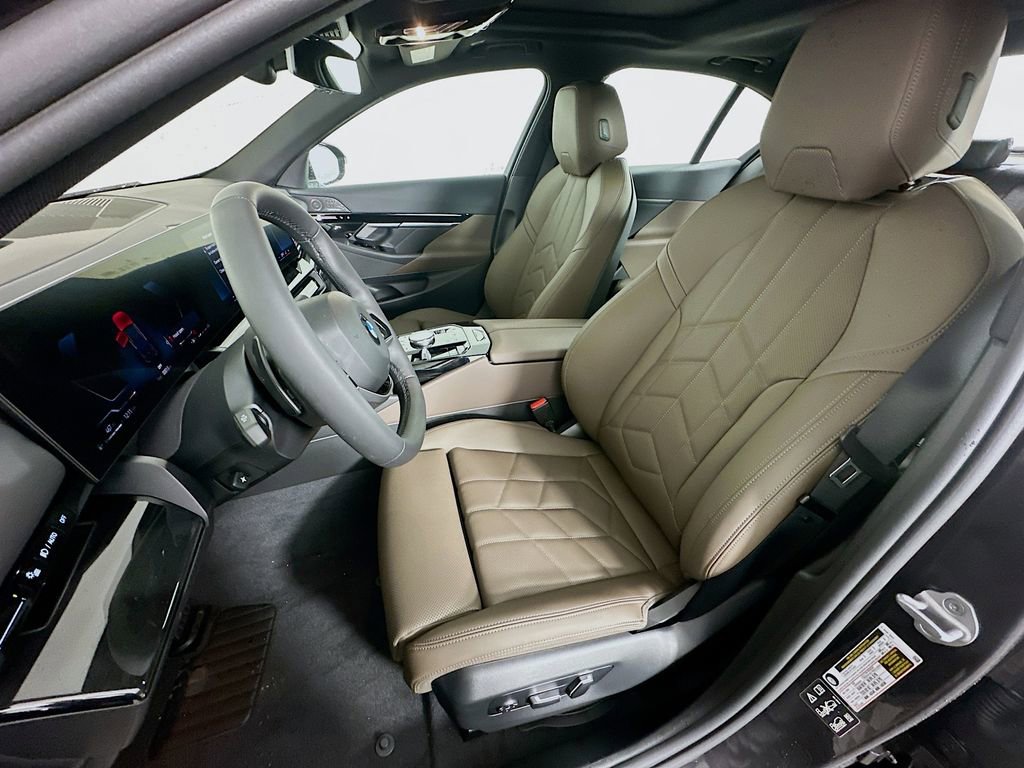 New 2026 BMW 530i xDrive w/ Premium Package image 28