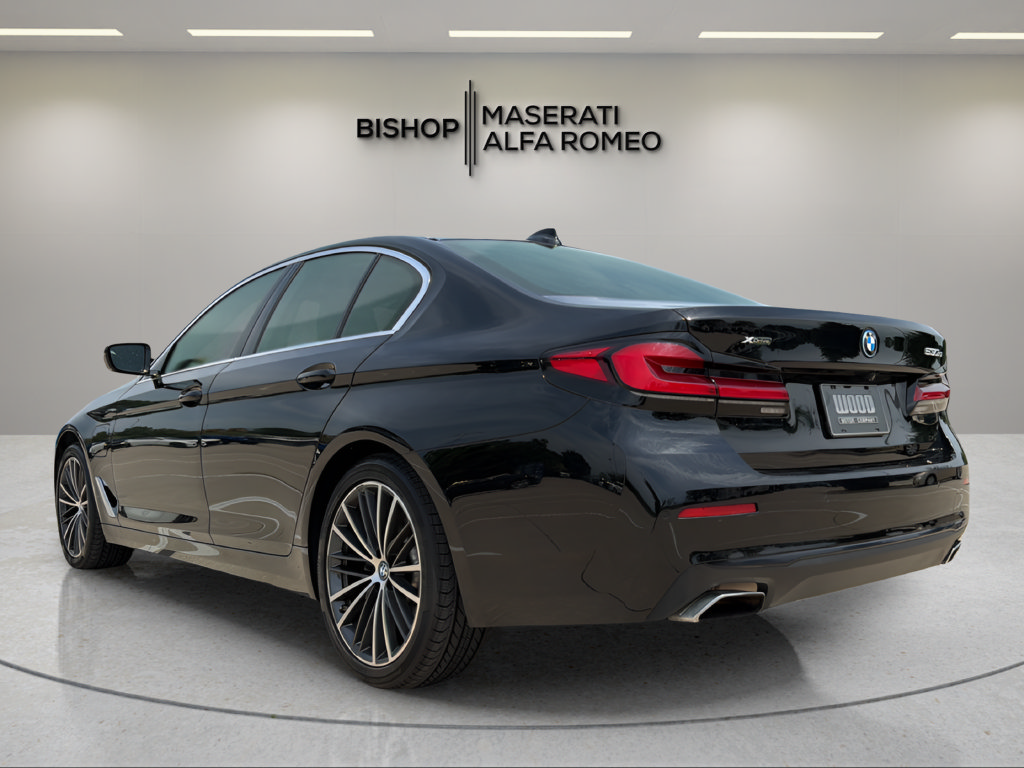 Used 2023 BMW 530e xDrive AWD/4WD image 4