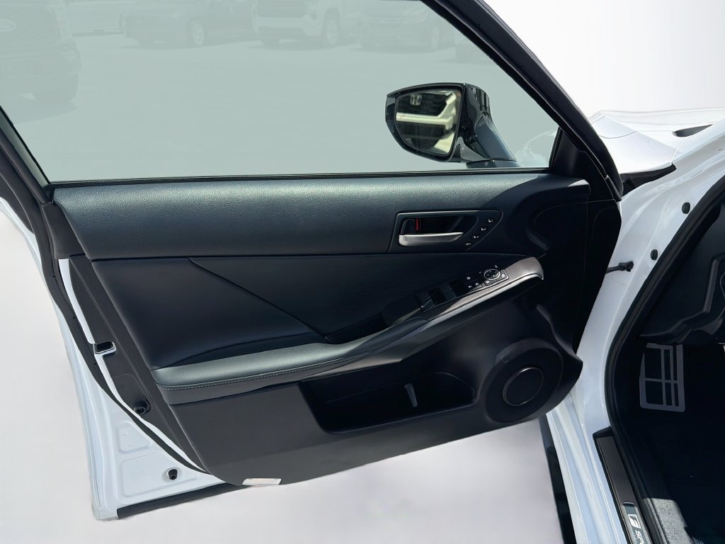 Used 2025 Lexus IS 350 F Sport RWD image 19