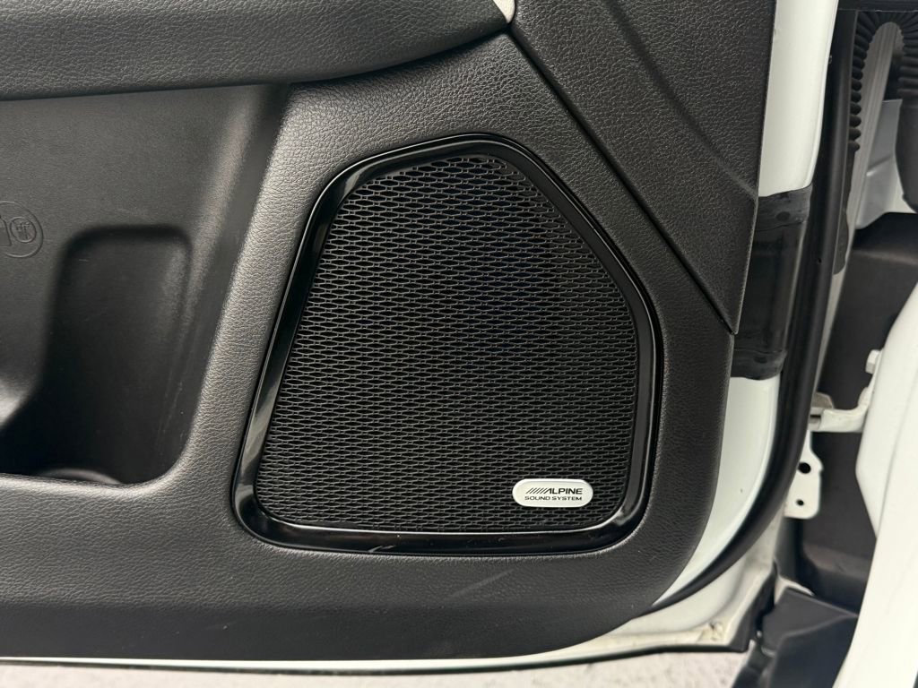 Used 2024 Jeep Compass Limited w/ Sun and Sound Group image 17