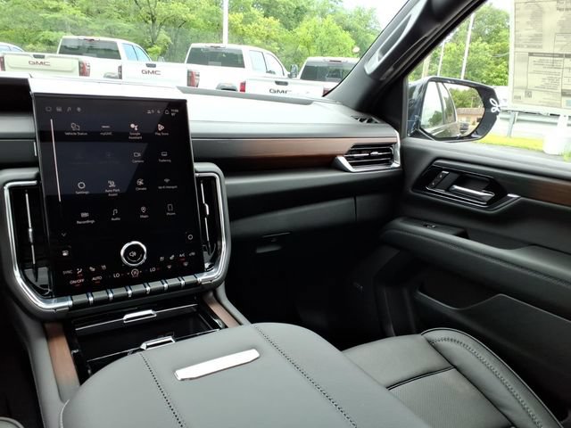 New 2026 GMC Yukon Denali w/ Denali Reserve Package AWD/4WD image 28