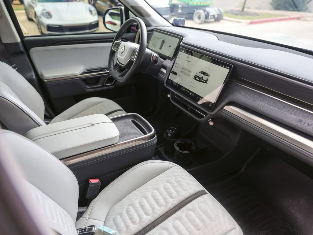 Used 2023 Rivian R1S Adventure image 45