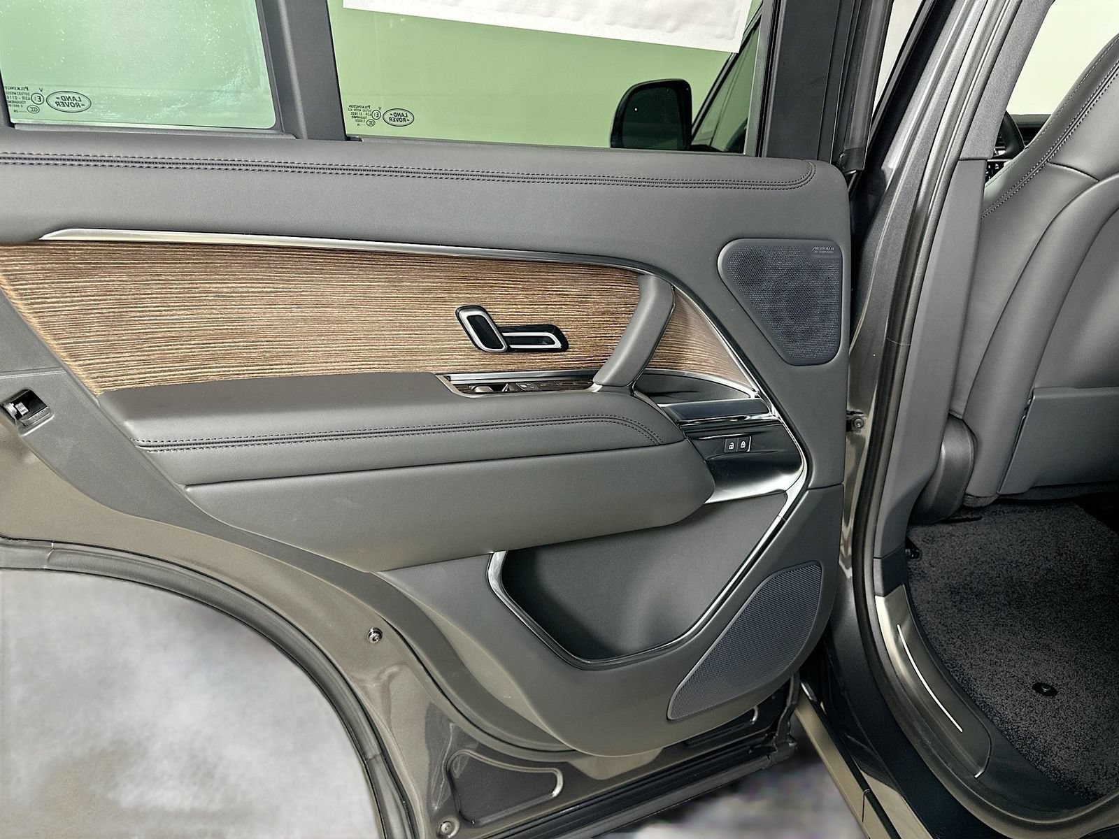 New 2026 Land Rover Range Rover SE AWD/4WD image 34