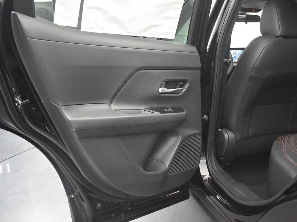 New 2026 Nissan Kicks SR image 16