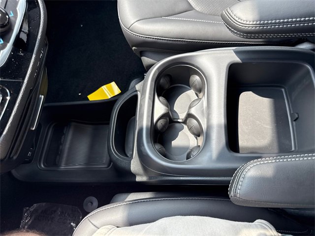 New 2025 Chrysler Pacifica Select image 24