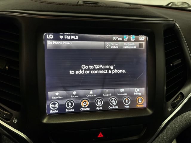 Used 2019 Jeep Cherokee Trailhawk AWD/4WD image 23