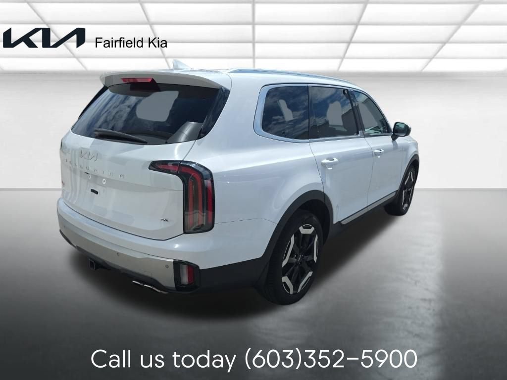 Certified 2024 Kia Telluride EX w/ EX Captain's Chair Package AWD/4WD image 5