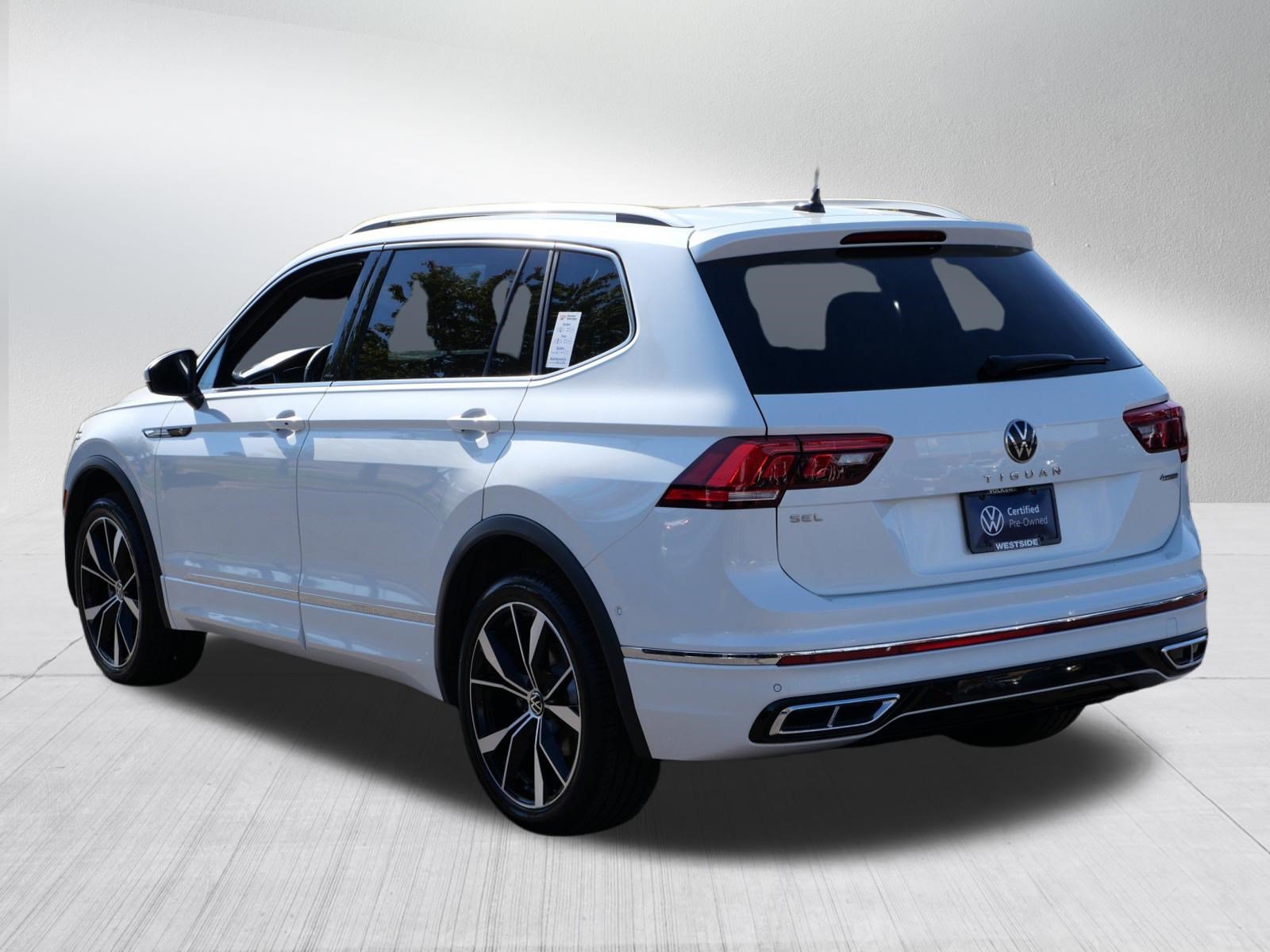 Used 2023 Volkswagen Tiguan SEL R-Line AWD/4WD image 5