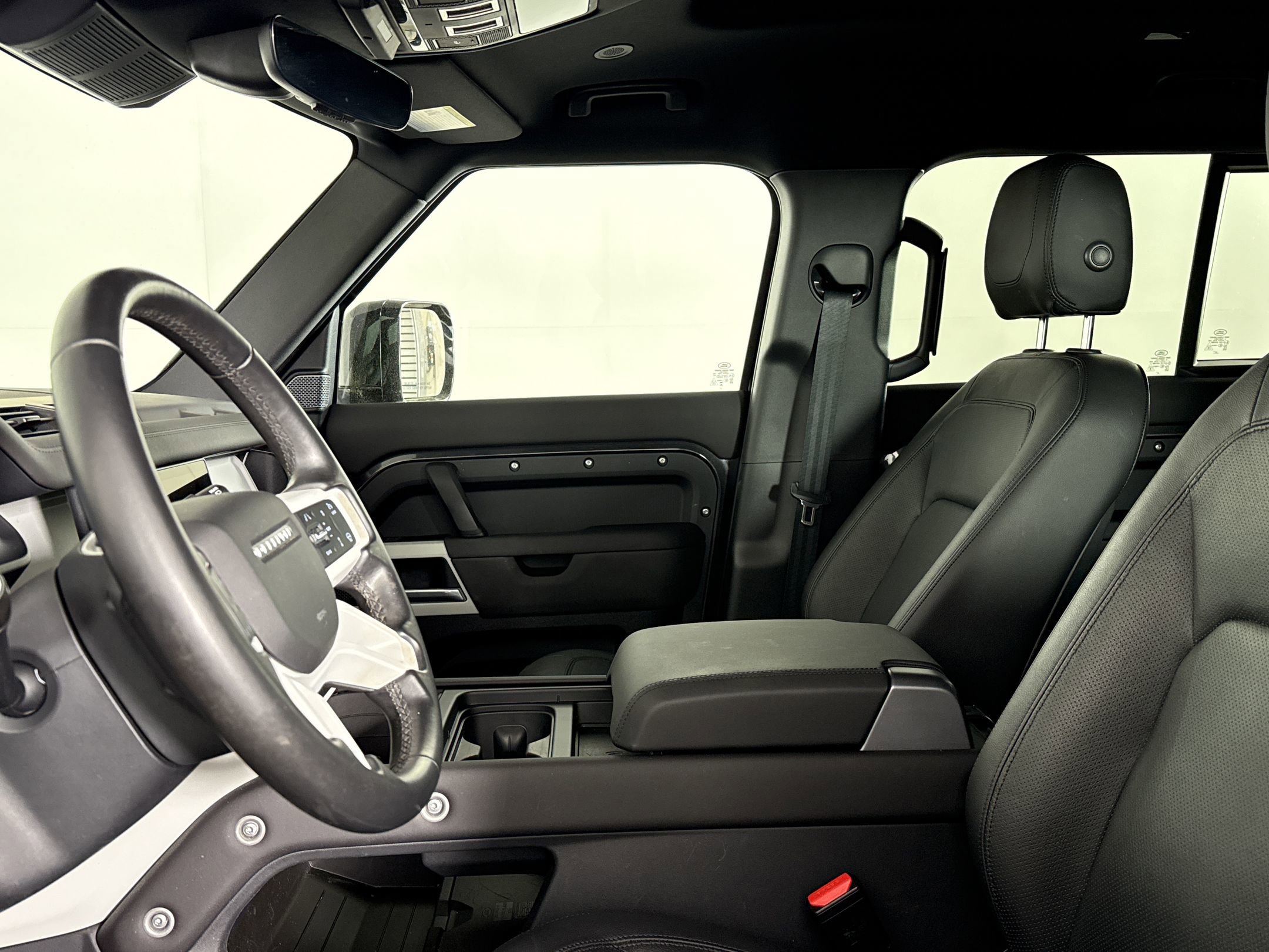 Certified 2024 Land Rover Defender 110 S AWD/4WD image 5