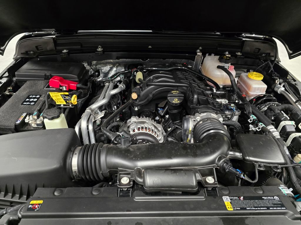 Used 2025 Jeep Wrangler Sport S image 11