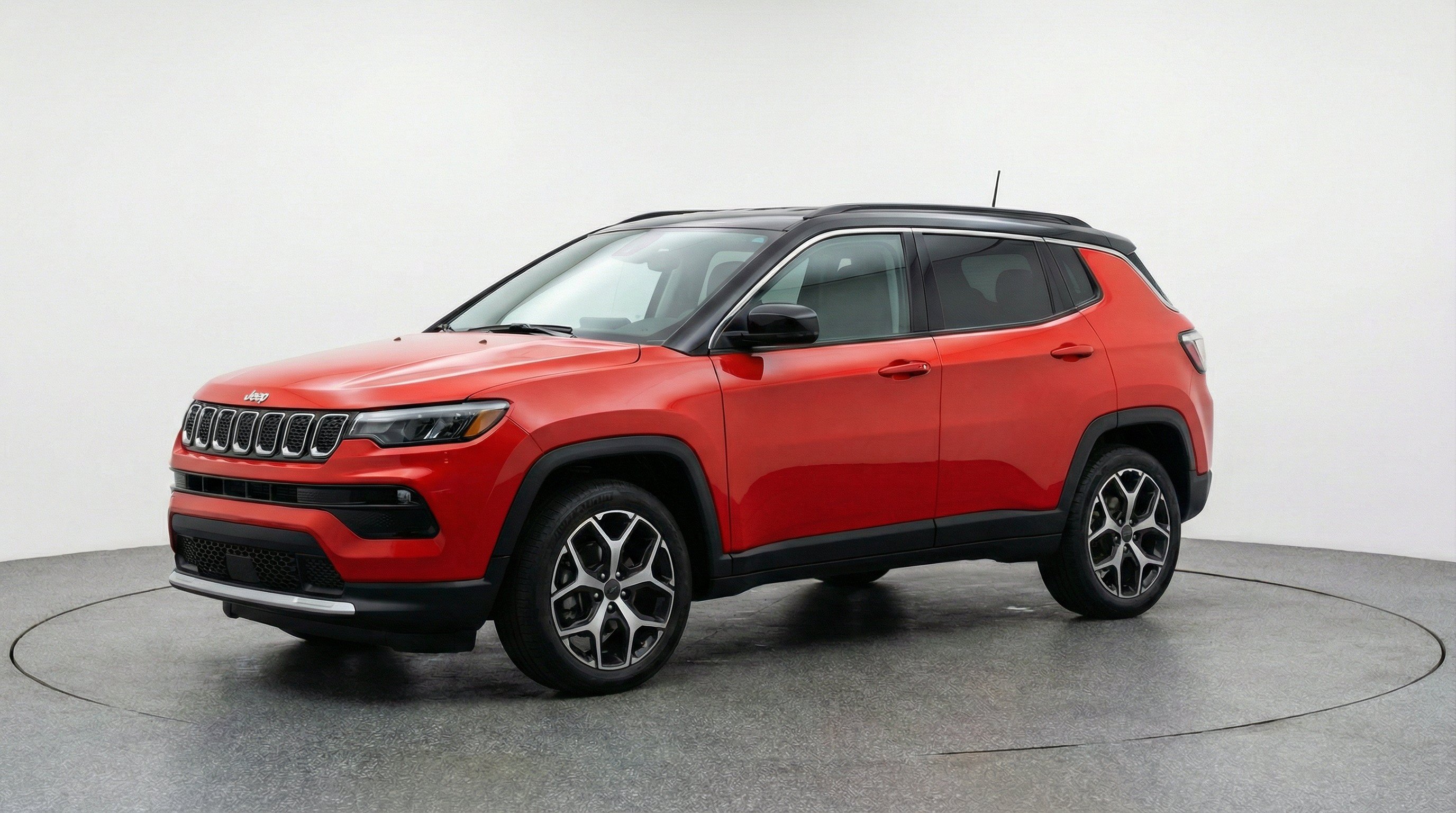 Used 2025 Jeep Compass Limited AWD/4WD image 3