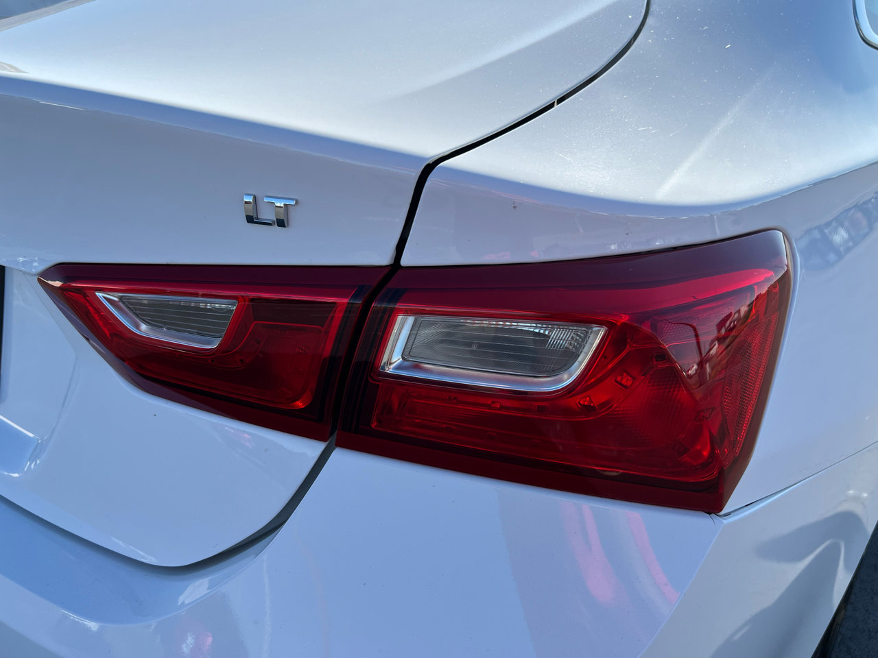 Used 2025 Chevrolet Malibu LT image 8