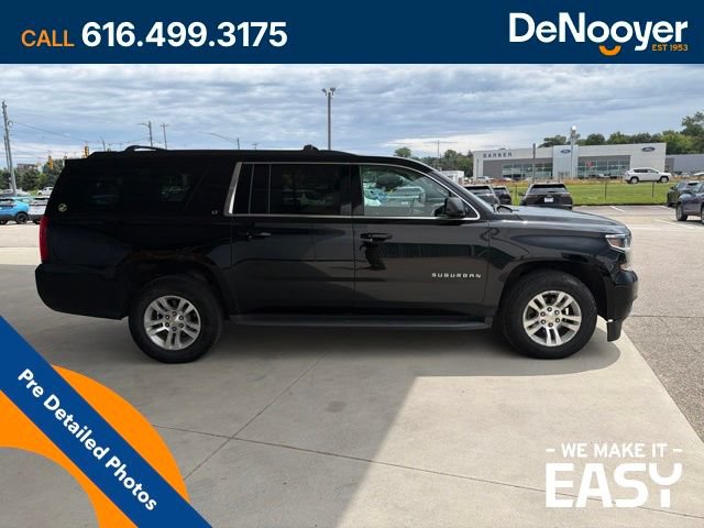 Used 2016 Chevrolet Suburban LT w/ Luxury Package AWD/4WD image 4