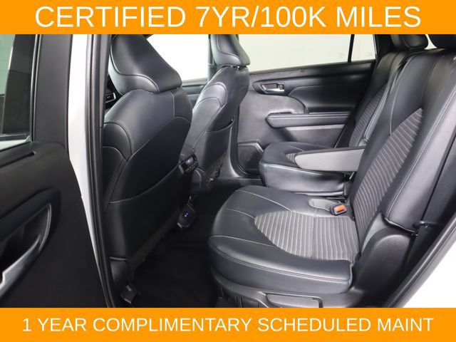 Used 2022 Toyota Highlander XSE FWD image 12