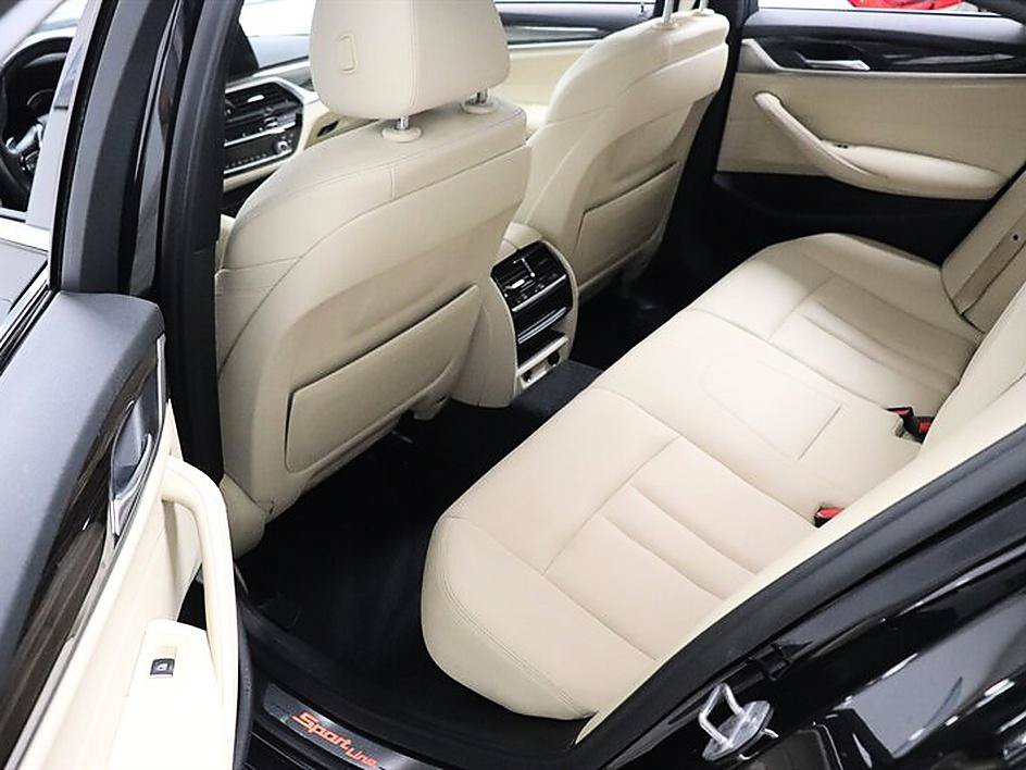 Used 2018 BMW 530i RWD image 16