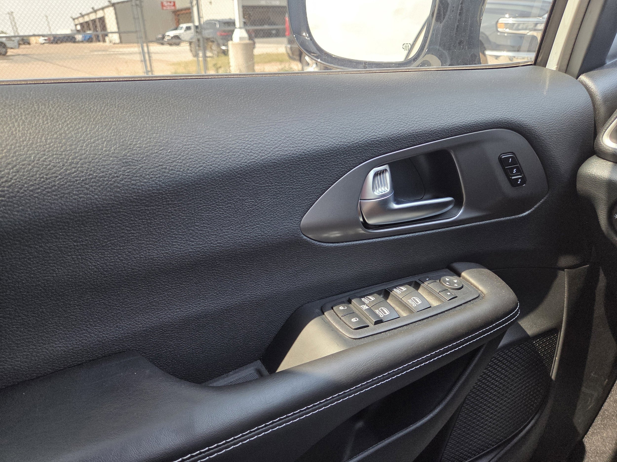 New 2026 Chrysler Pacifica Select image 37