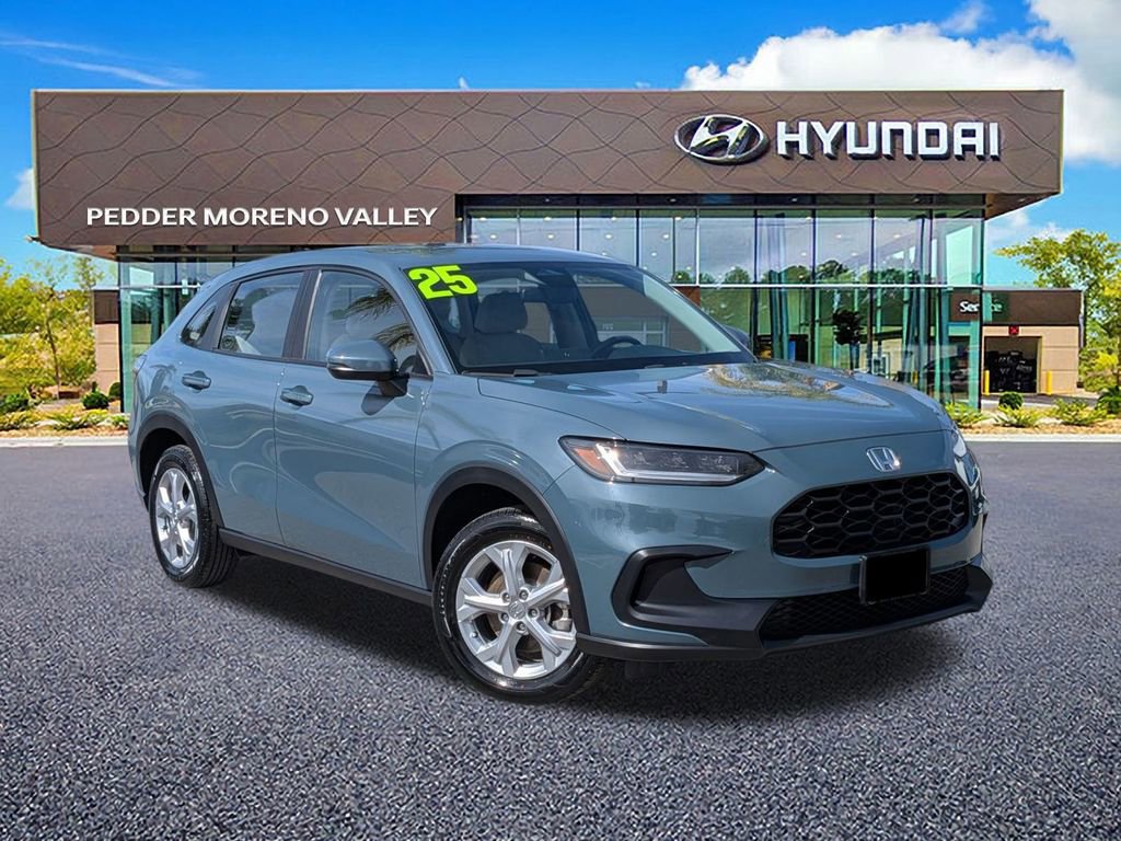 Used 2025 Honda HR-V LX image 2