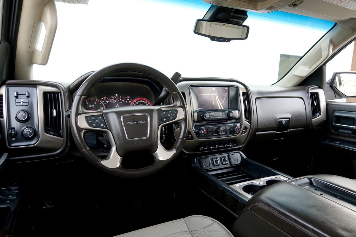 Used 2015 GMC Sierra 2500 Denali w/ Duramax Plus Package AWD/4WD image 37