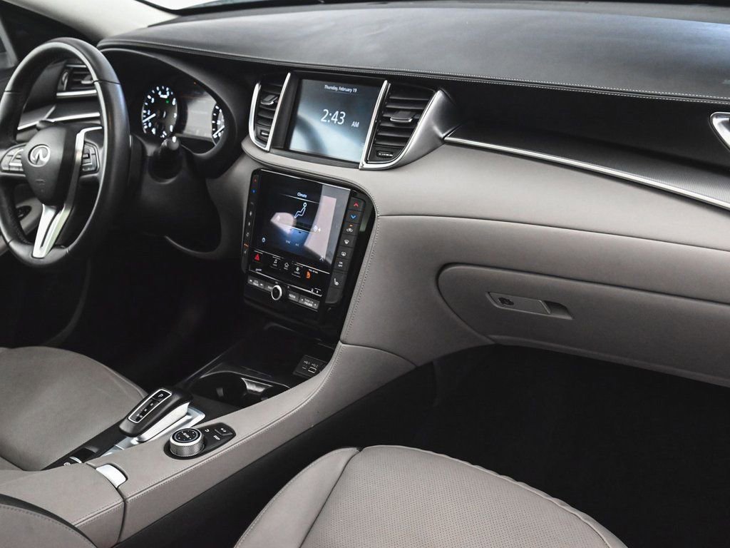Used 2023 INFINITI QX50 Luxe image 30