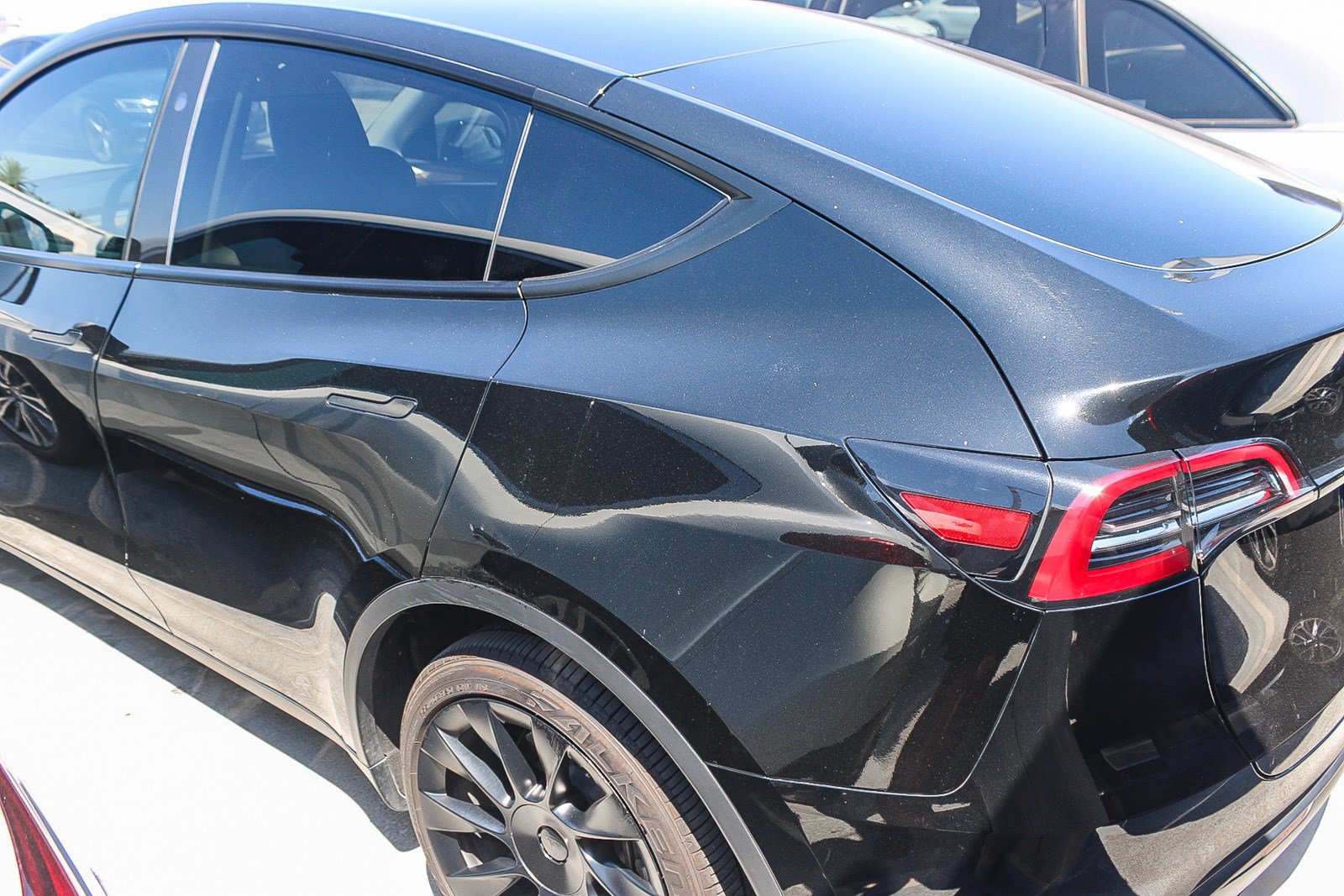 Used 2023 Tesla Model Y Long Range AWD/4WD image 12