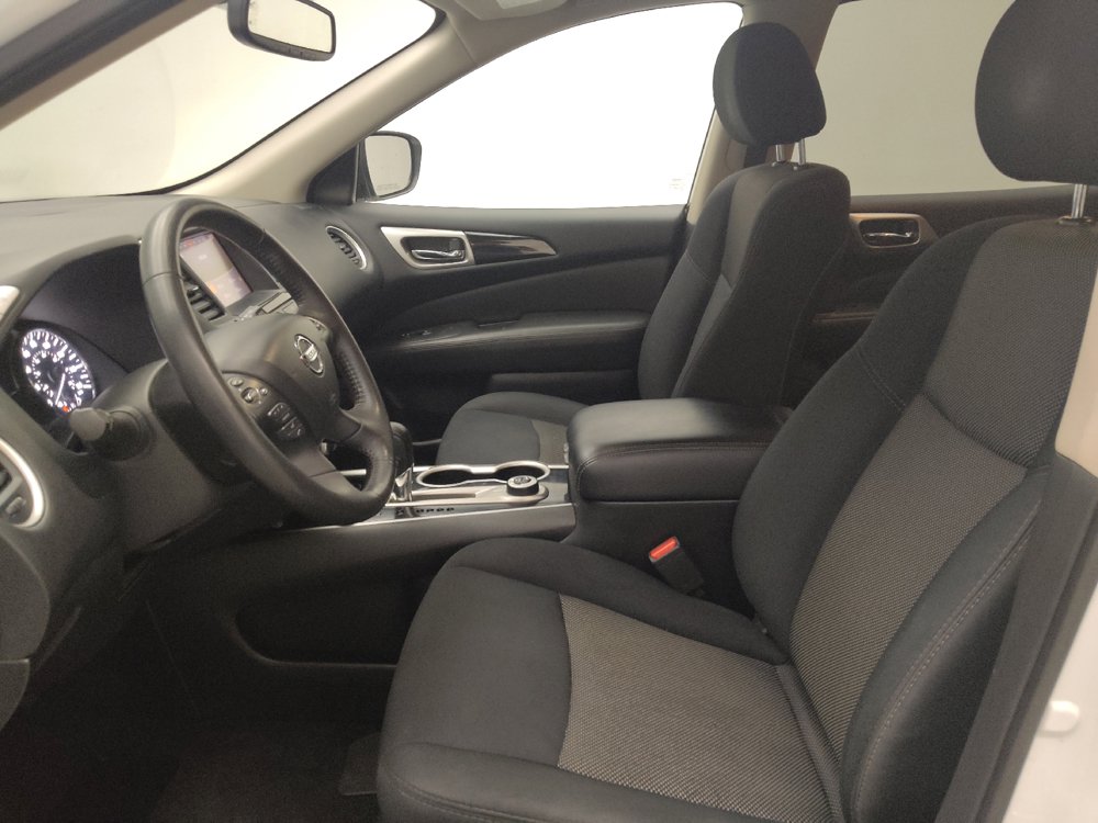 Used 2018 Nissan Pathfinder SV AWD/4WD image 17