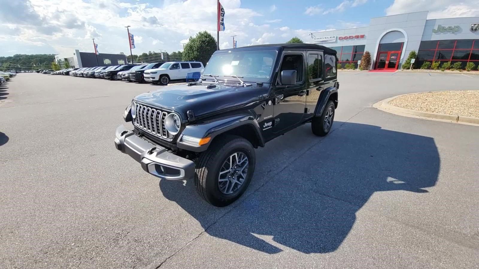 Used 2024 Jeep Wrangler Unlimited Sahara w/ Safety Group AWD/4WD image 2
