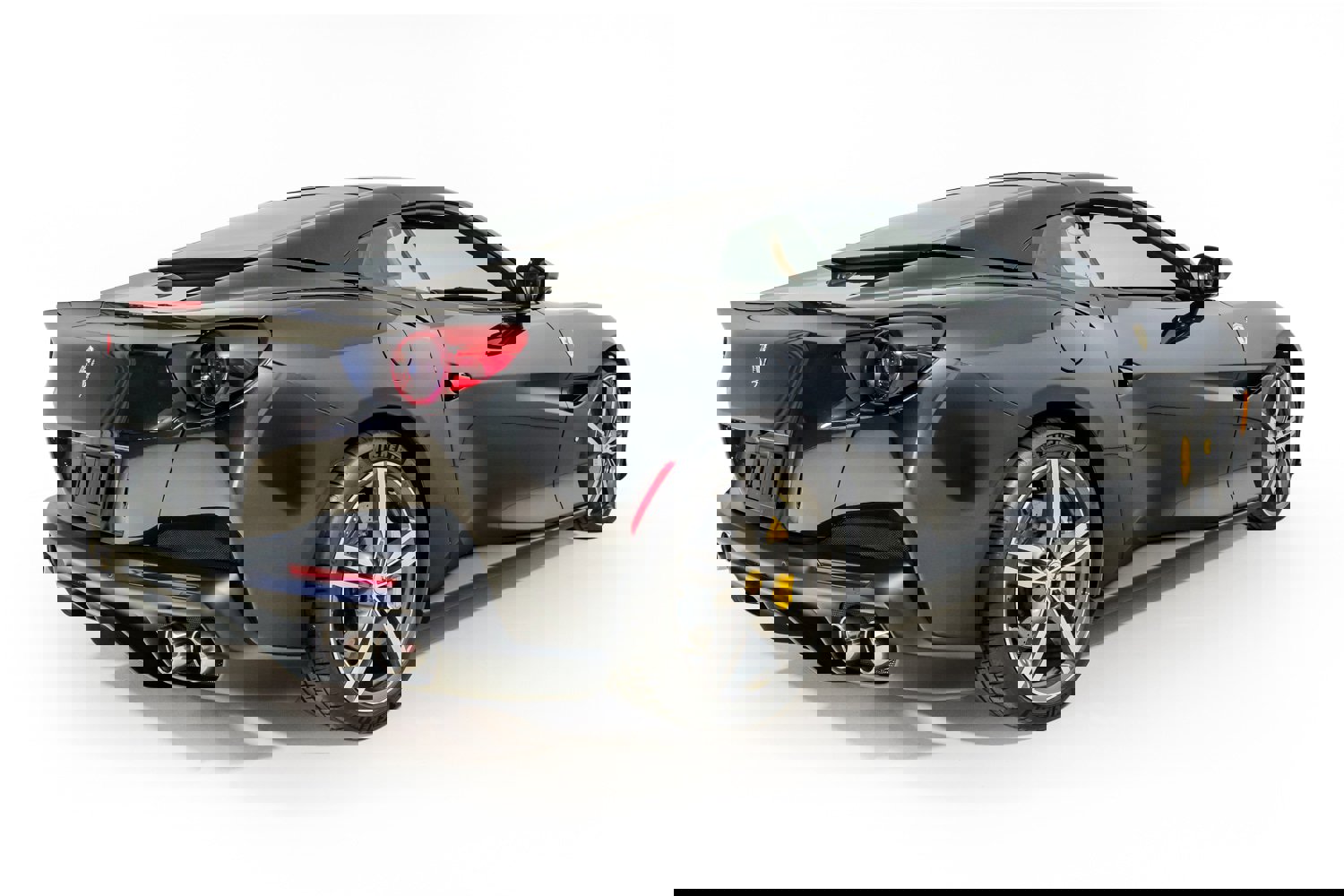 Used 2020 Ferrari Portofino image 9