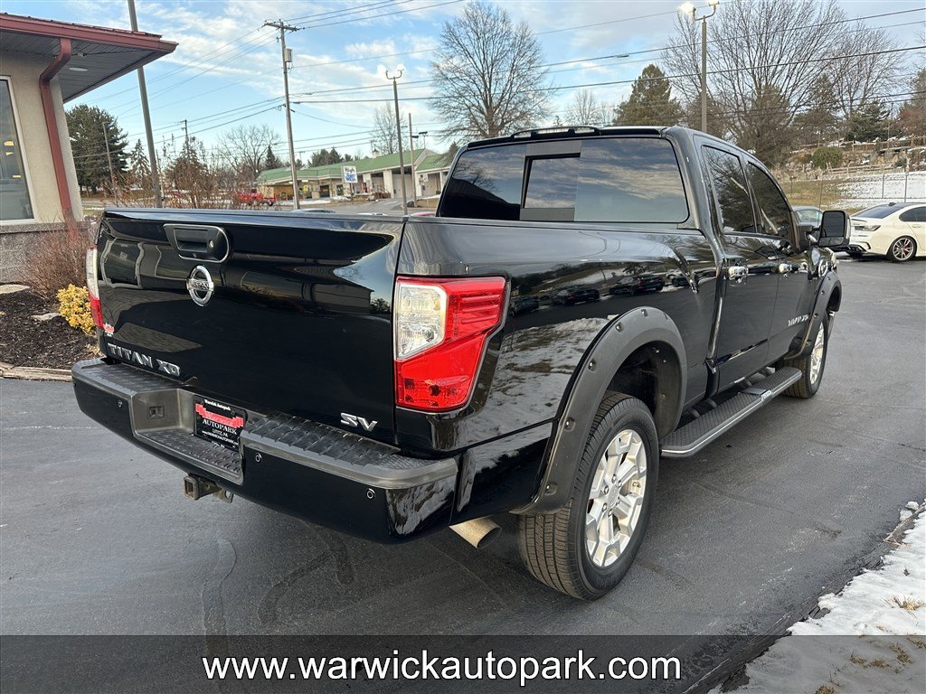 Used 2017 Nissan Titan SV RWD image 13