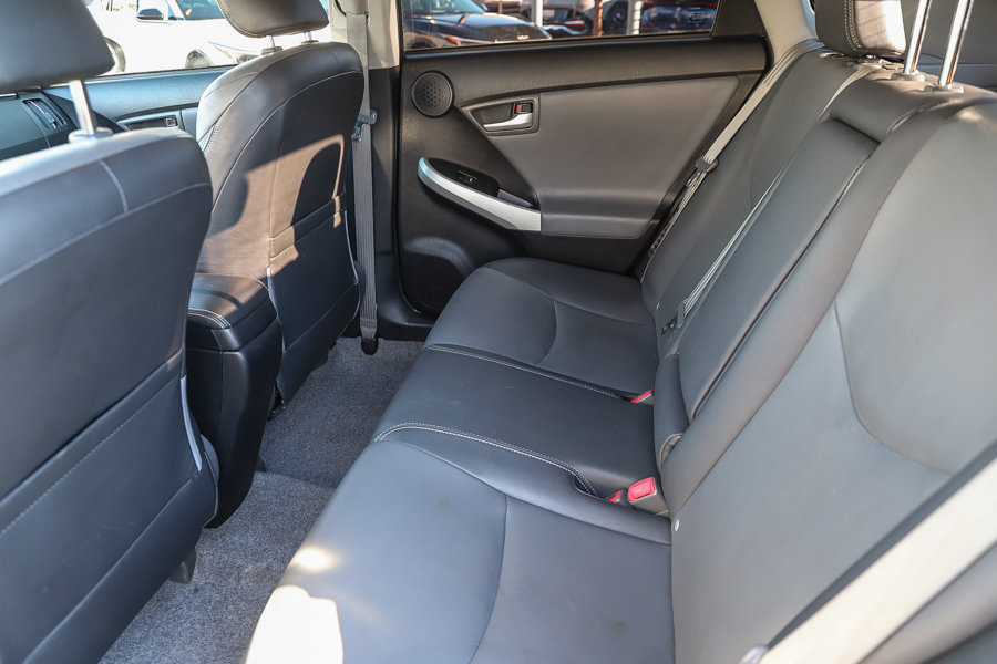 Used 2013 Toyota Prius Four w/ Deluxe Solar Roof Pkg FWD image 21