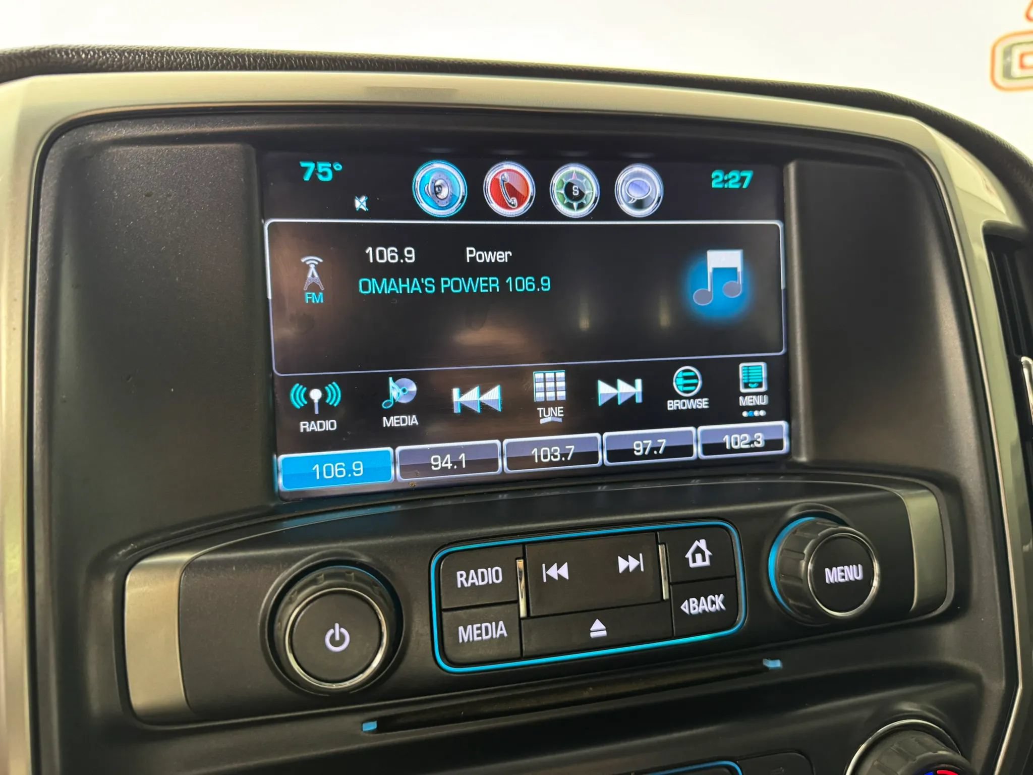 Used 2018 Chevrolet Silverado 1500 LT w/ All Star Edition AWD/4WD image 18